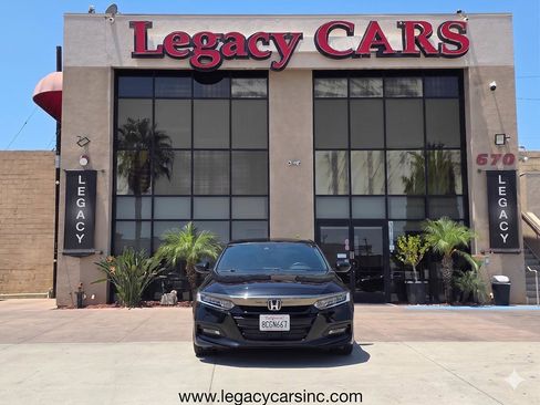 Used 2018 Honda Accord Sport image 2