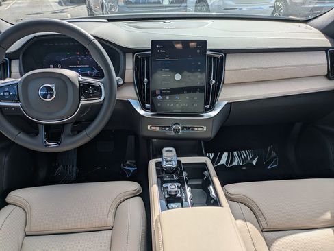 New 2026 Volvo XC90 T8 Ultra w/ Protection Package Premier AWD/4WD image 17