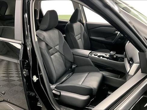 Used 2026 Nissan Rogue SV AWD/4WD image 8