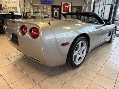 Used 1998 Chevrolet Corvette Convertible w/ Memory Pkg image 14