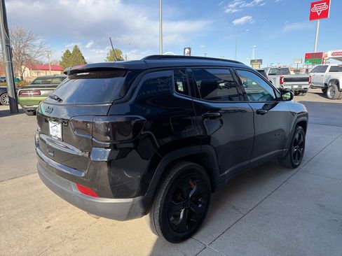 Used 2018 Jeep Compass Latitude w/ Popular Equipment Group image 5