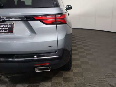 Used 2023 Chevrolet Traverse Premier w/ Redline Edition AWD/4WD image 18
