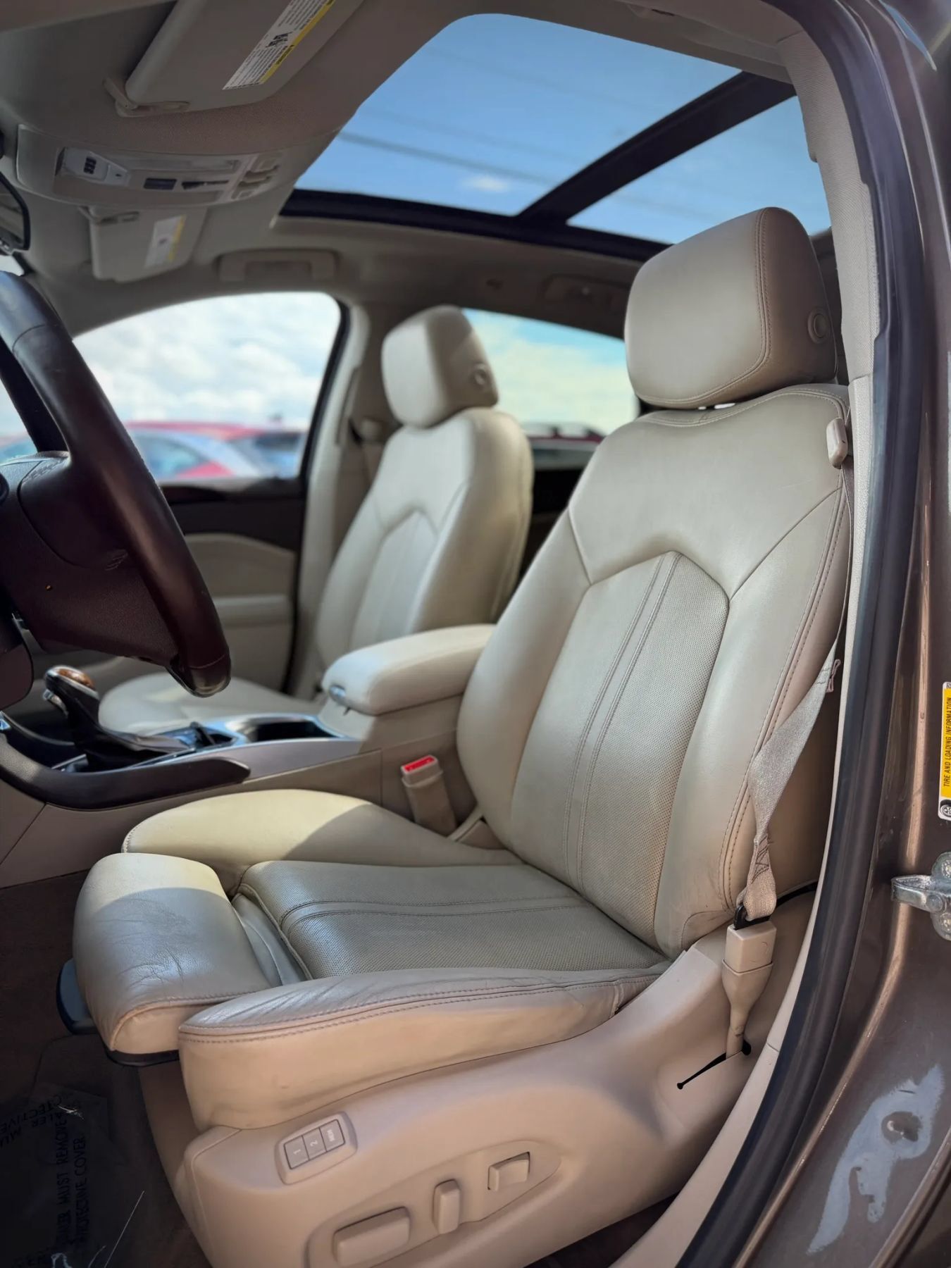 Used 2014 Cadillac SRX Luxury FWD image 7