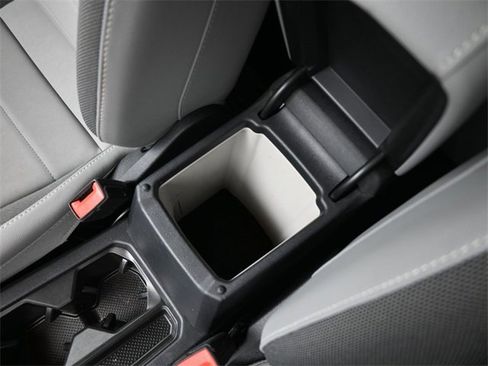 Used 2022 Volkswagen Taos SE image 18