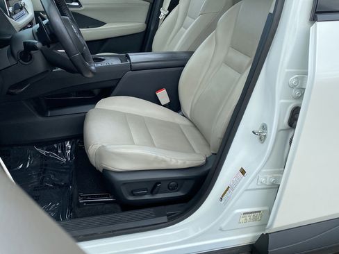 Used 2021 Nissan Rogue SV w/ Premium Package FWD image 9