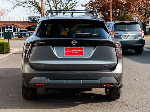 New 2026 Nissan Kicks SV w/ SV Premium Package image 5
