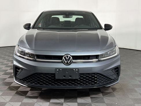 Used 2025 Volkswagen Jetta Sport FWD image 5