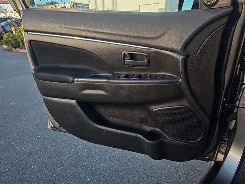 Used 2014 Mitsubishi Outlander Sport ES image 23