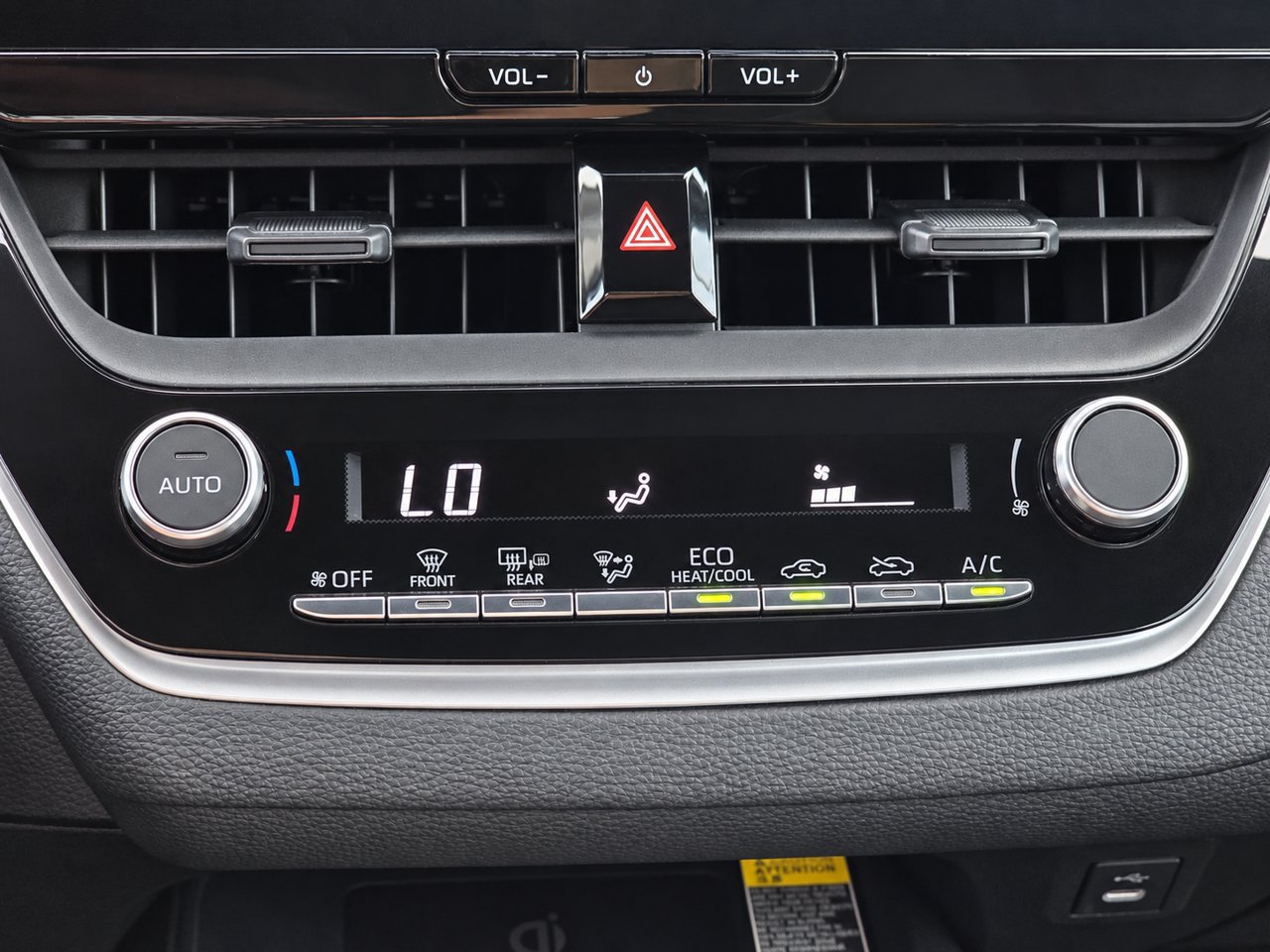 Used 2026 Toyota Corolla SE w/ SE Package FWD image 19