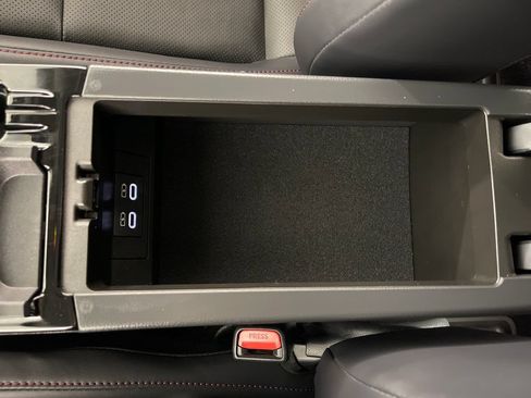 Used 2023 Toyota Prius Prime FWD image 23