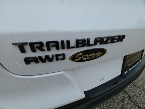 Used 2024 Chevrolet TrailBlazer RS w/ Convenience Package AWD/4WD image 38