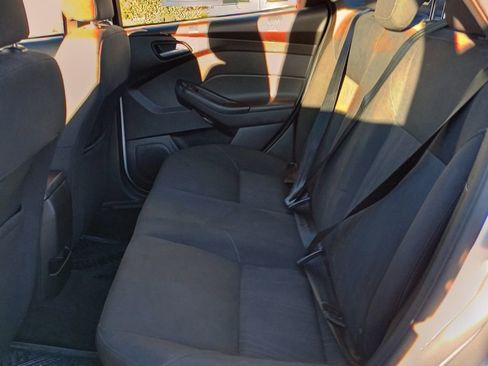Used 2017 Ford Focus SE image 16