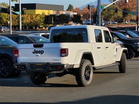 New 2025 Jeep Gladiator High Tide image 6
