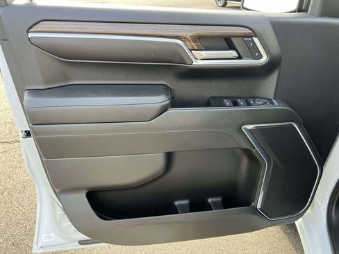 Used 2022 Chevrolet Silverado 1500 RST w/ LPO, Dark Essentials Package image 11