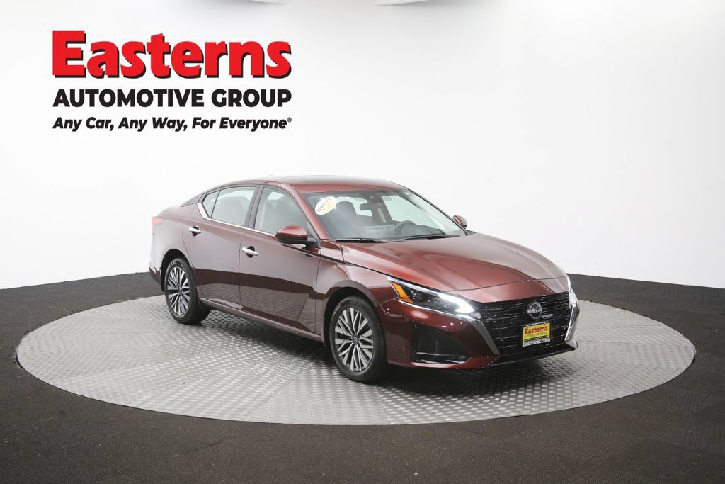 Used 2024 Nissan Altima 2.5 SV w/ SV Premium Package AWD/4WD image 51