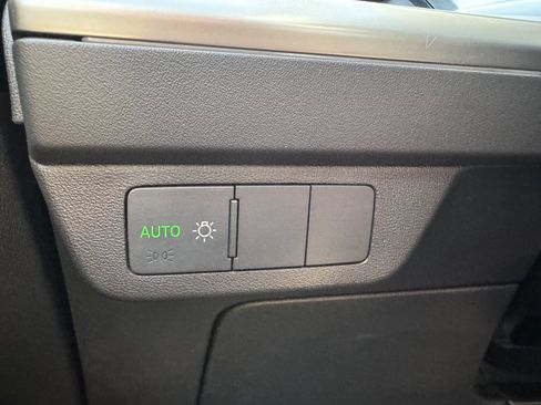 Used 2023 Audi Q4 e-tron Premium Plus w/ Premium Plus image 30