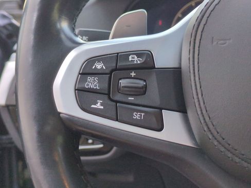 Used 2019 BMW 530e xDrive w/ M Sport Package image 18