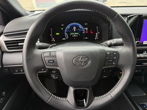 Used 2026 Toyota Camry SE w/ Convenience Package FWD image 13