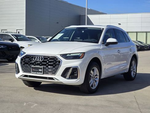 Certified 2023 Audi Q5 2.0T Premium w/ Convenience Package image 4