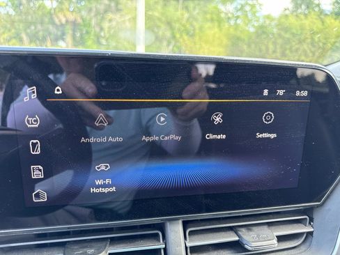 Used 2025 Chevrolet Trax LT w/ LT Convenience Package FWD image 20