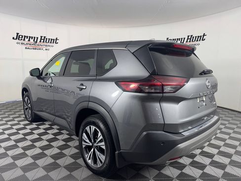 Used 2023 Nissan Rogue SV AWD/4WD image 9