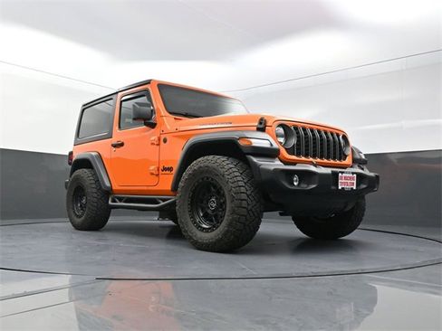 Used 2025 Jeep Wrangler Sport image 23