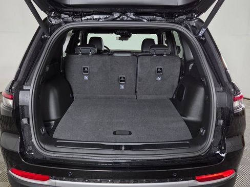 New 2026 Jeep Grand Cherokee Limited image 9