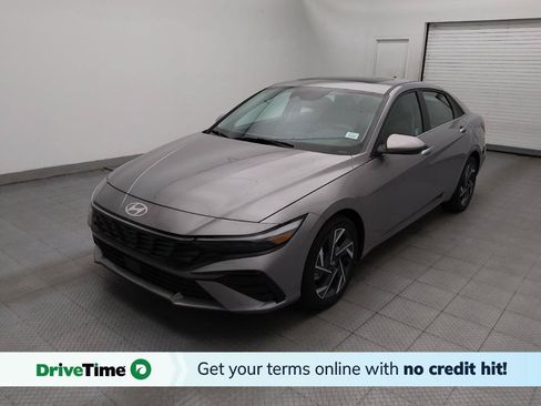 Used 2025 Hyundai Elantra SEL FWD image 1