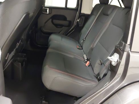 New 2025 Jeep Wrangler Unlimited Rubicon w/ XTREMEE 35" Tire Package image 37