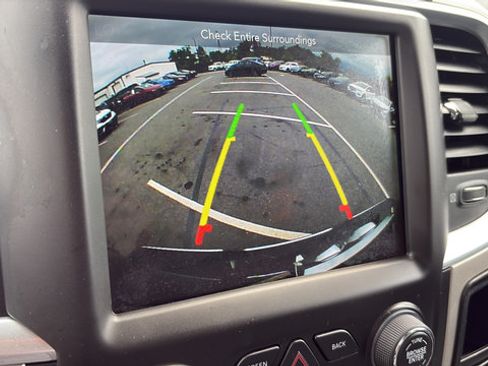 Used 2019 RAM 1500 Big Horn AWD/4WD image 17