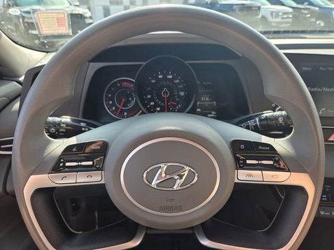 Used 2023 Hyundai Elantra SEL w/ Preferred Accessory Package image 25