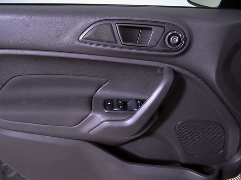 Used 2019 Ford Fiesta SE FWD image 15