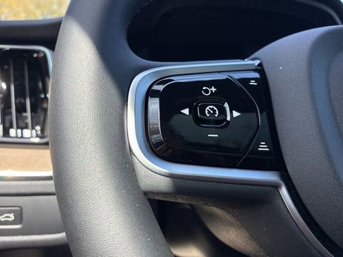 New 2026 Volvo XC60 B5 Plus w/ Protection Package Premier image 28