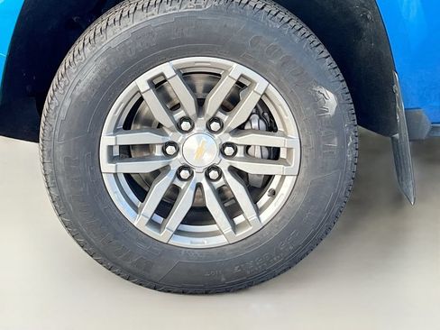 Used 2023 Chevrolet Colorado LT w/ LT Convenience Package II AWD/4WD image 32