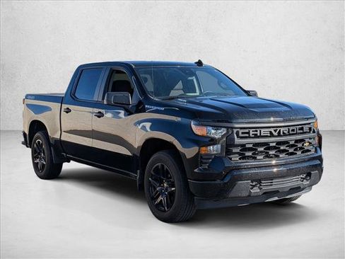 Used 2025 Chevrolet Silverado 1500 Custom AWD/4WD image 3
