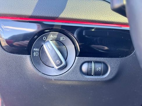 Used 2015 Volkswagen Jetta GLI SEL FWD image 21