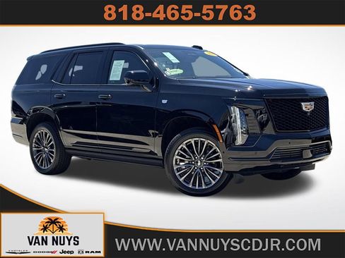 Used 2025 Cadillac Escalade Sport Platinum image 1