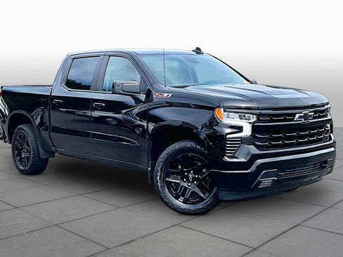 Used 2024 Chevrolet Silverado 1500 RST w/ Z71 Off-Road Package AWD/4WD image 3