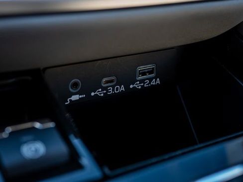 Certified 2025 Subaru Outback Premium image 37