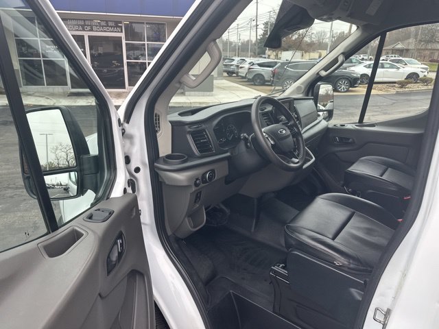 Used 2023 Ford Transit 250 Medium Roof AWD image 12