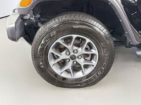 Used 2025 Jeep Gladiator Sport AWD/4WD image 34