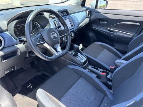 Used 2025 Nissan Versa SV FWD image 10