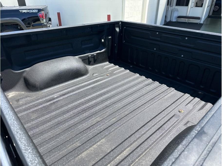 Used 2019 Toyota Tundra SR5 w/ SR5 Upgrade Package AWD/4WD image 20