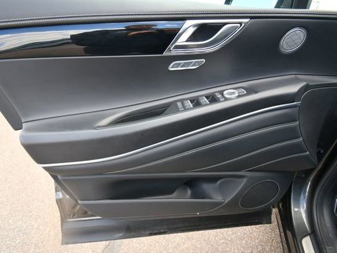 Used 2025 Genesis GV80 2.5T Standard AWD/4WD image 13