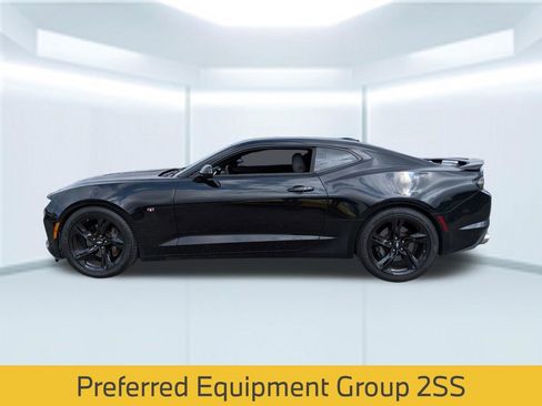 Used 2019 Chevrolet Camaro SS RWD image 2