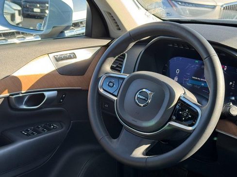 Certified 2024 Volvo XC90 B5 Plus w/ Protection Package Premier image 13