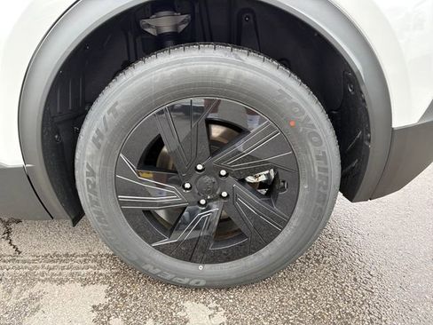 New 2026 Subaru Uncharted AWD image 25
