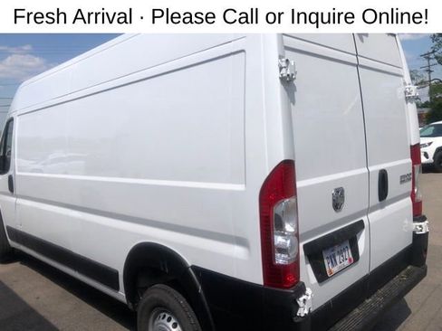 Used 2025 RAM ProMaster 2500 w/ Convenience Group FWD image 3