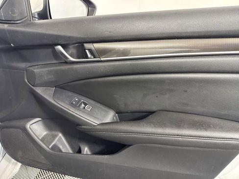 Used 2019 Honda Accord Sport image 17