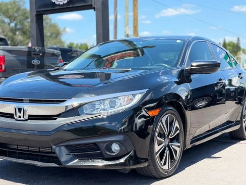 Used 2018 Honda Civic EX-T image 4